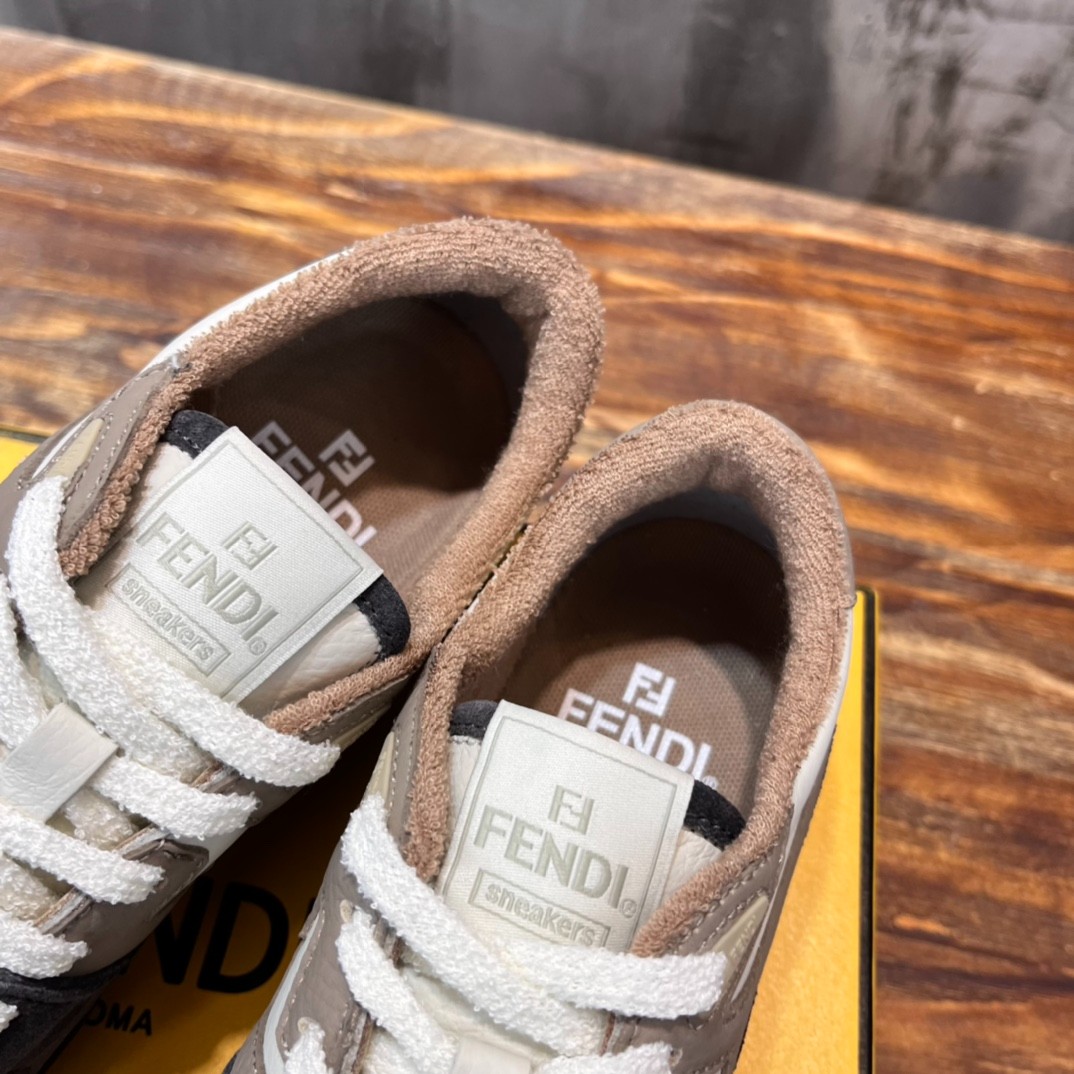 032 39123125 SIZE 35-44