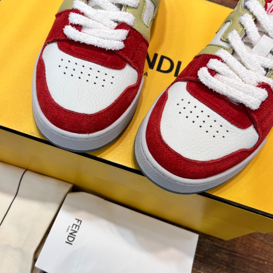 027 39123125 SIZE 35-44