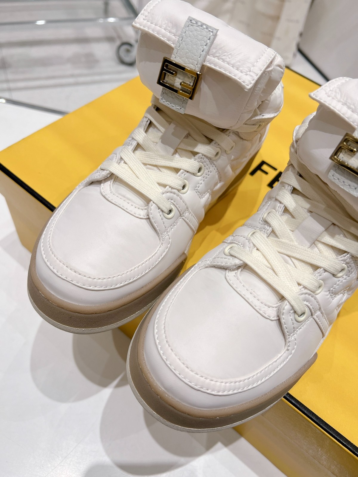 117 36123118 SIZE 35-40