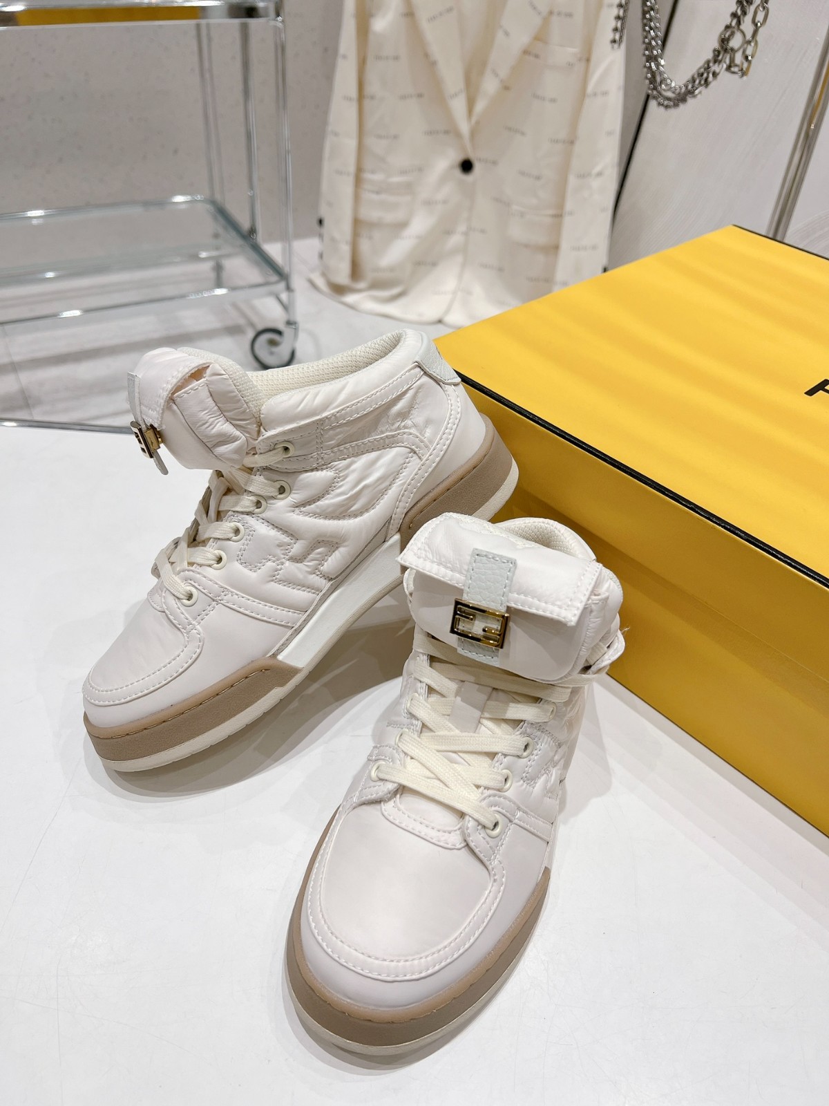 117 36123118 SIZE 35-40