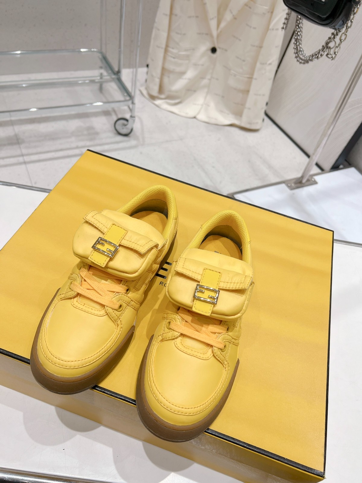 111 35123116 SIZE 35-40