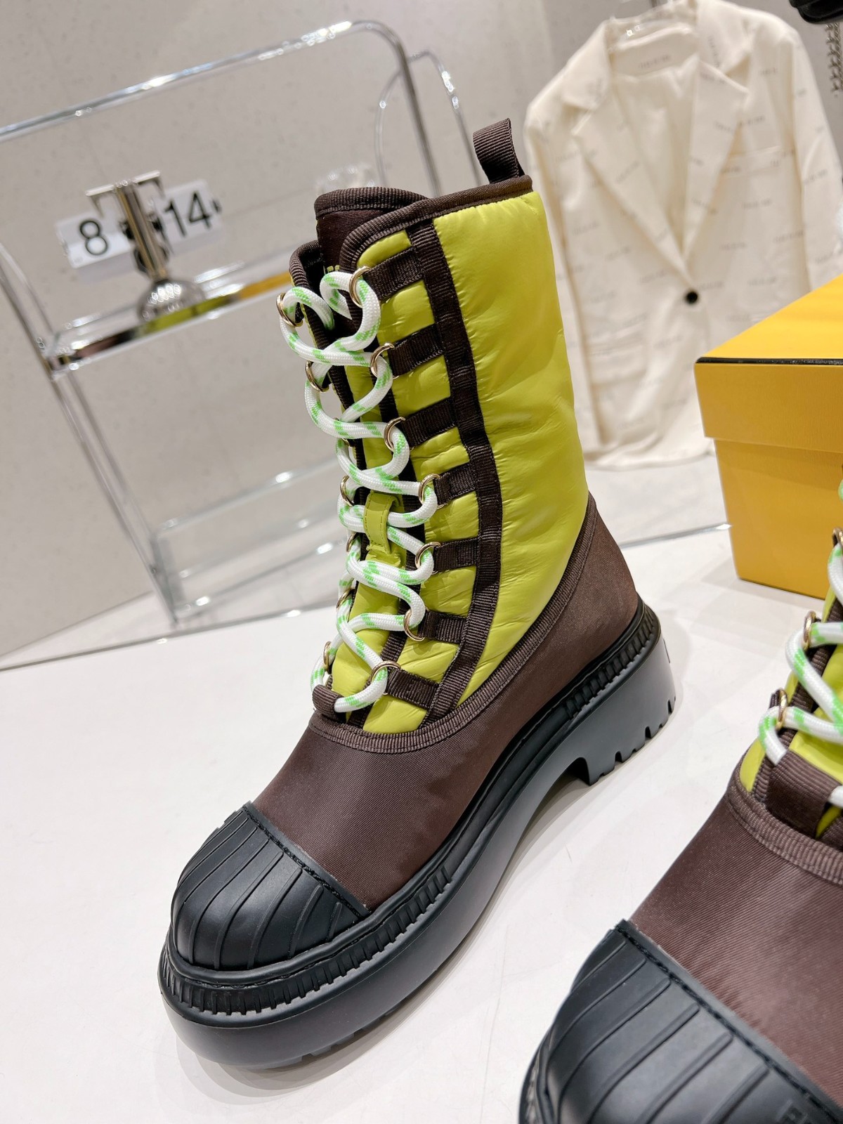 106 39123125 SIZE 35-40