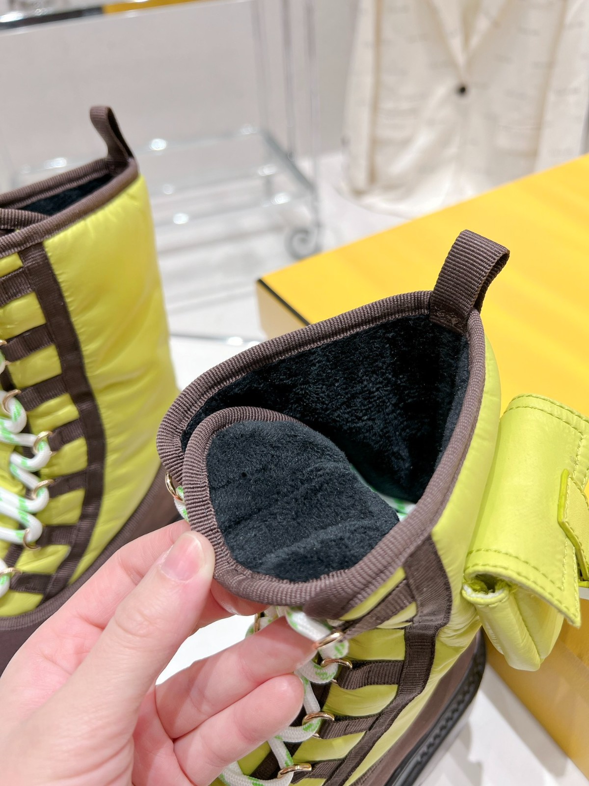 106 39123125 SIZE 35-40