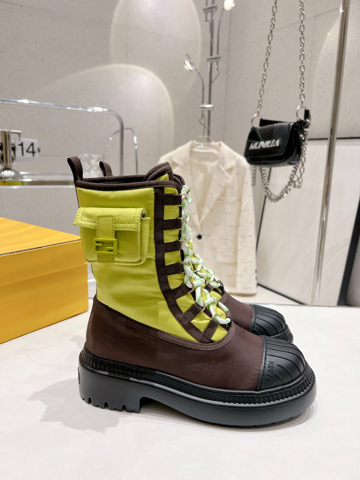 106 39123125 SIZE 35-40