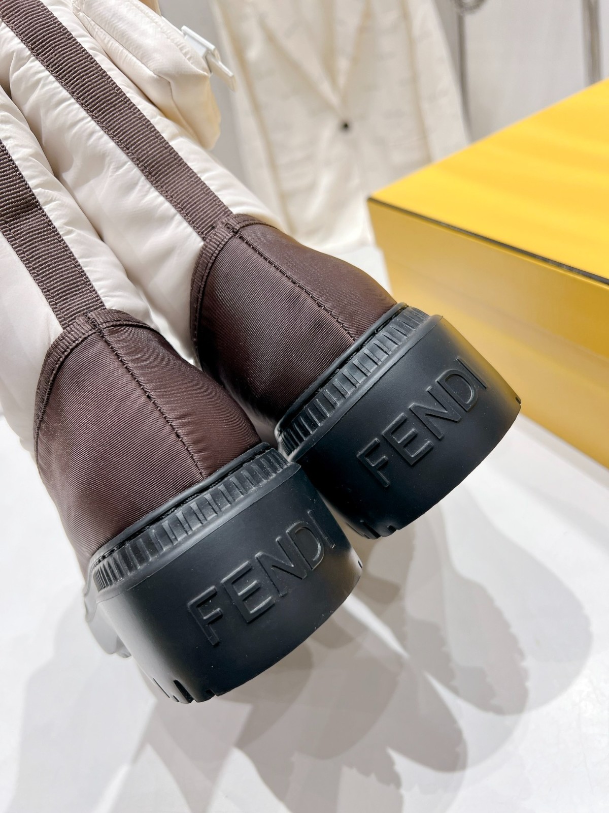 105 39123125 SIZE 35-40
