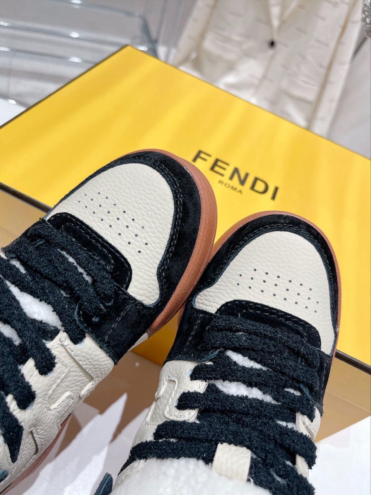 001 43123134 SIZE 35-40