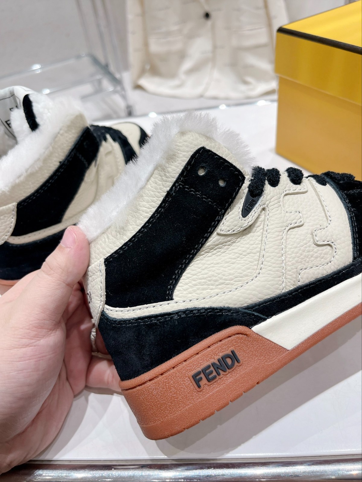 001 43123134 SIZE 35-40
