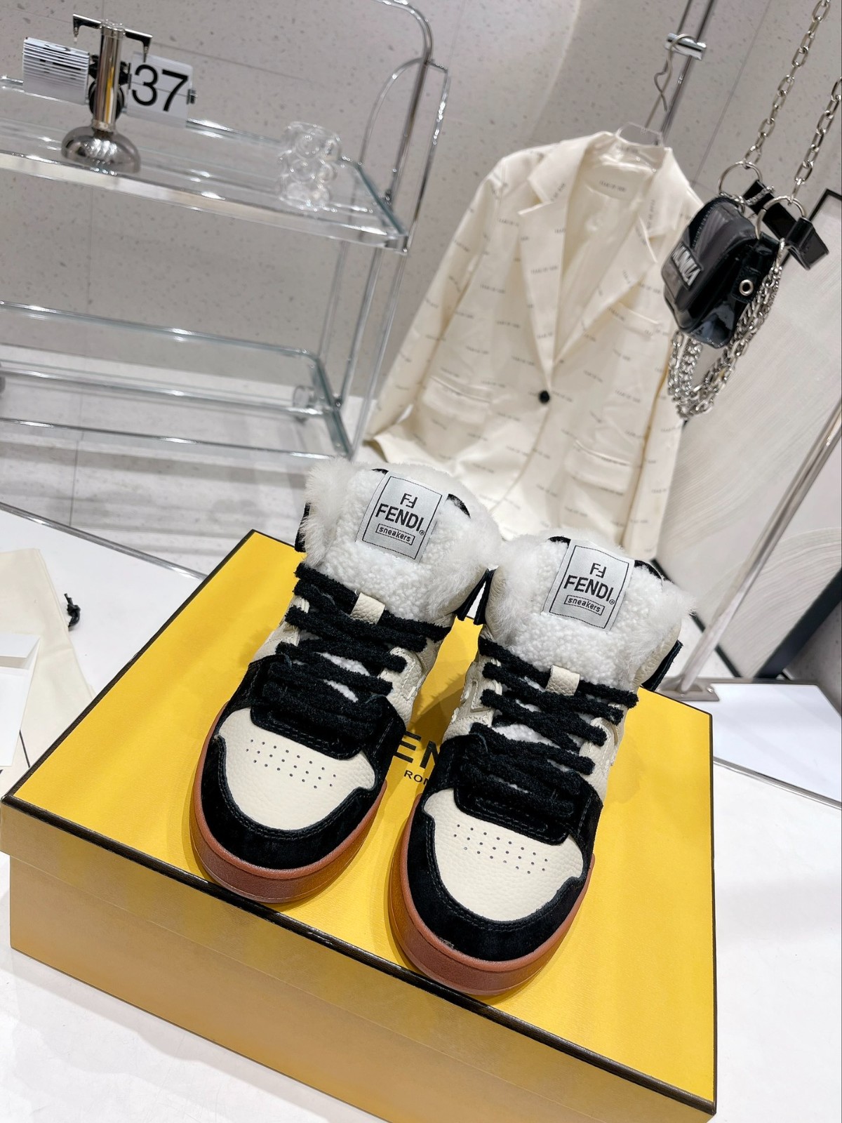 001 43123134 SIZE 35-40