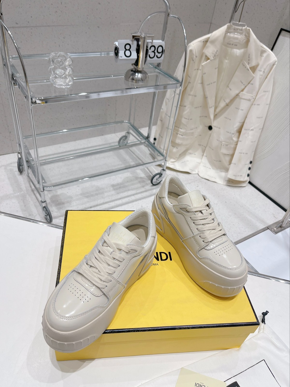 030 38123123 SIZE 35-40