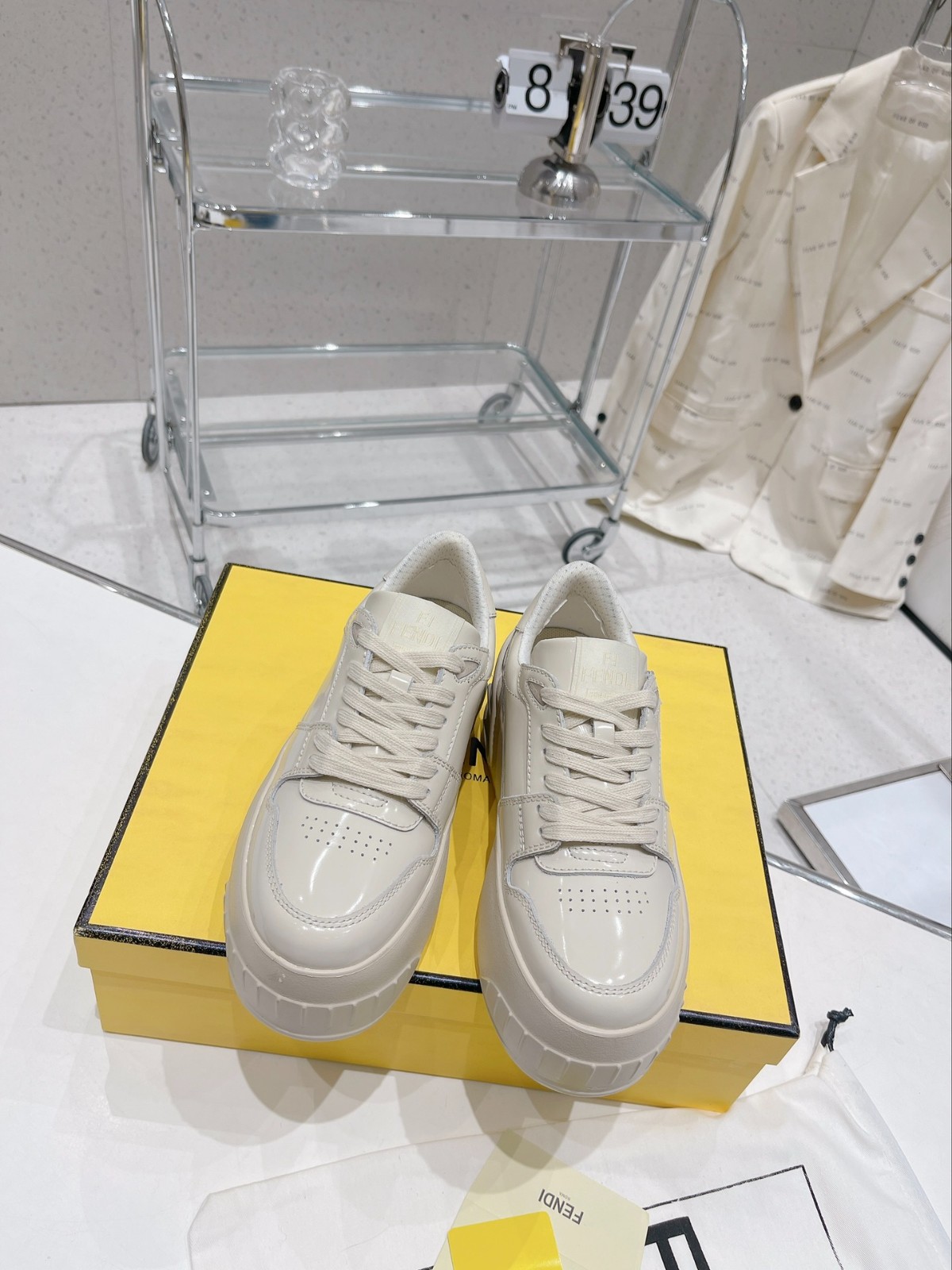 030 38123123 SIZE 35-40