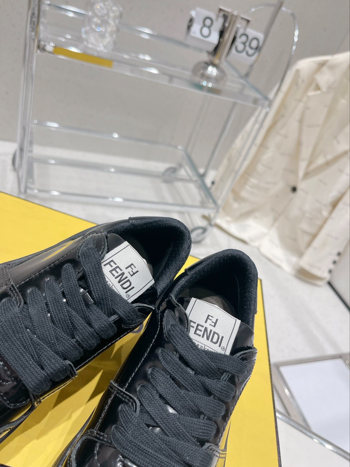 029 38123123 SIZE 35-40