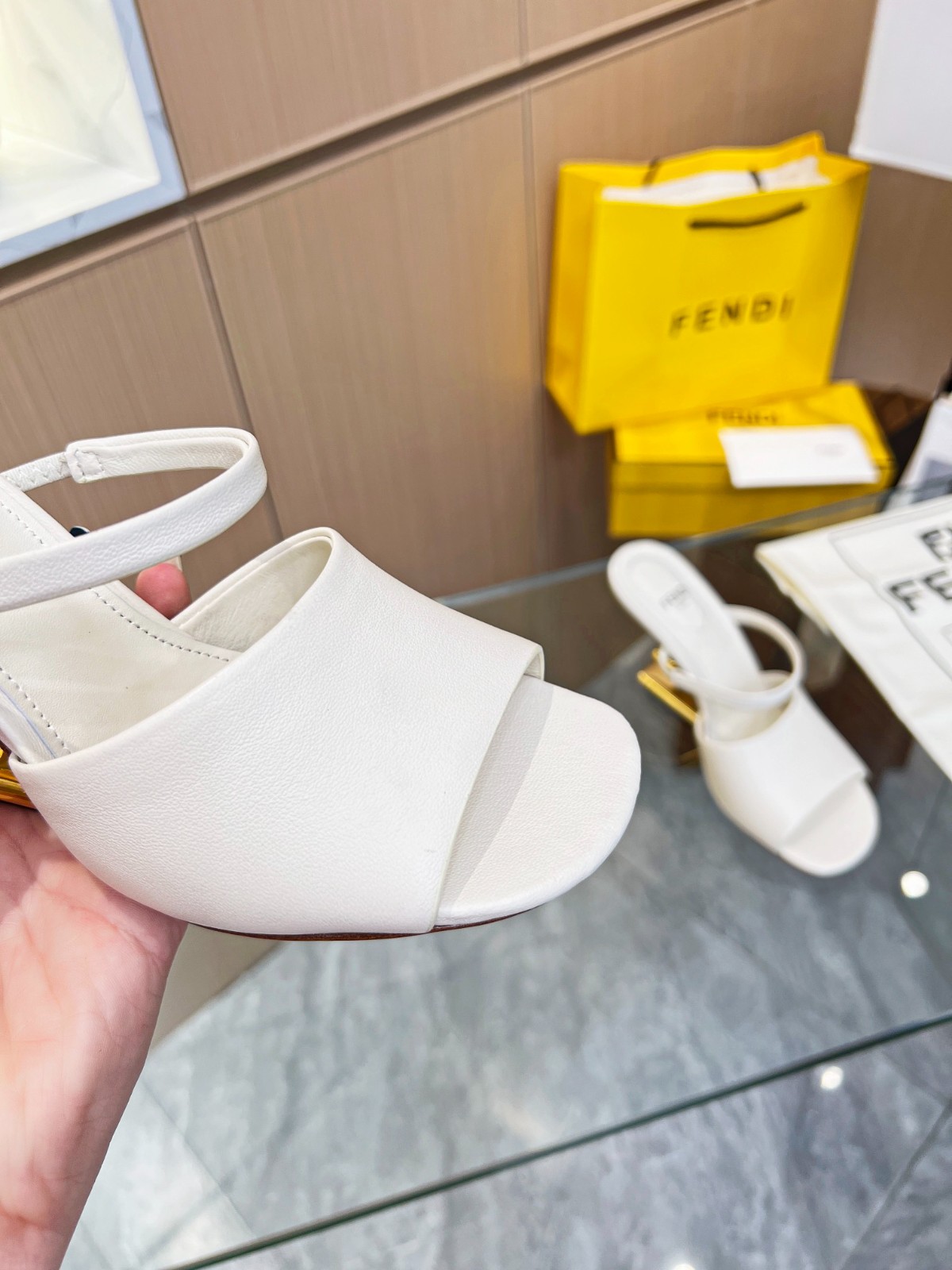 020 SIZE 35-42