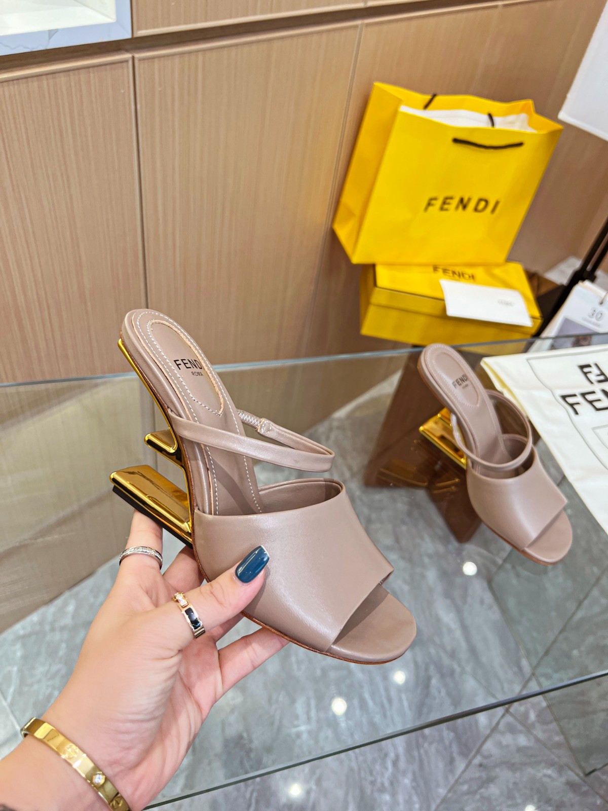 019 SIZE 35-42