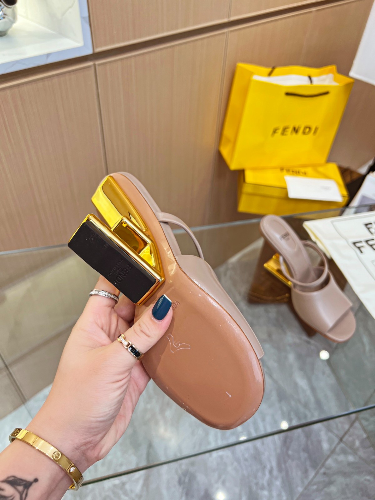 019 SIZE 35-42