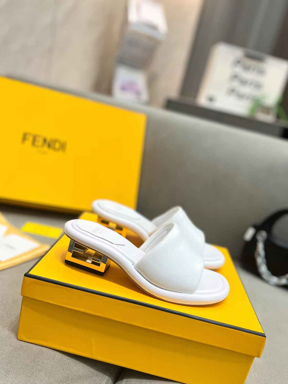 015 31123106  SIZE 35-42