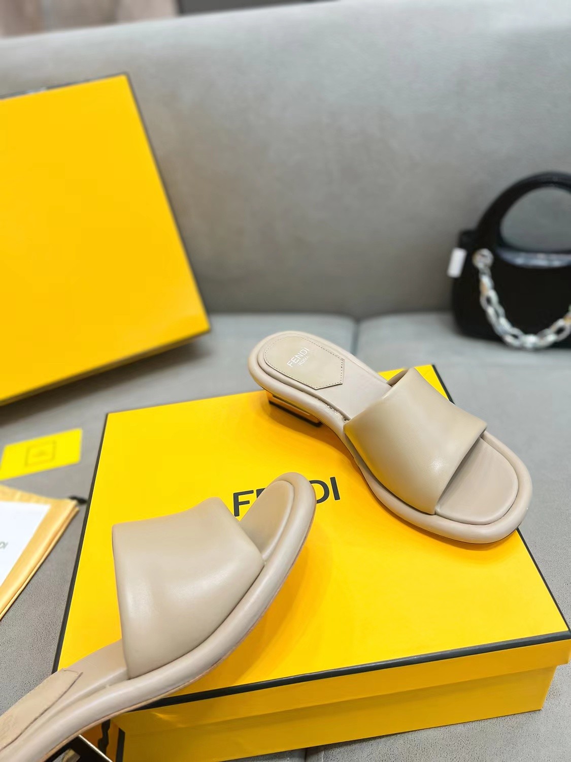 012 31123106  SIZE 35-42