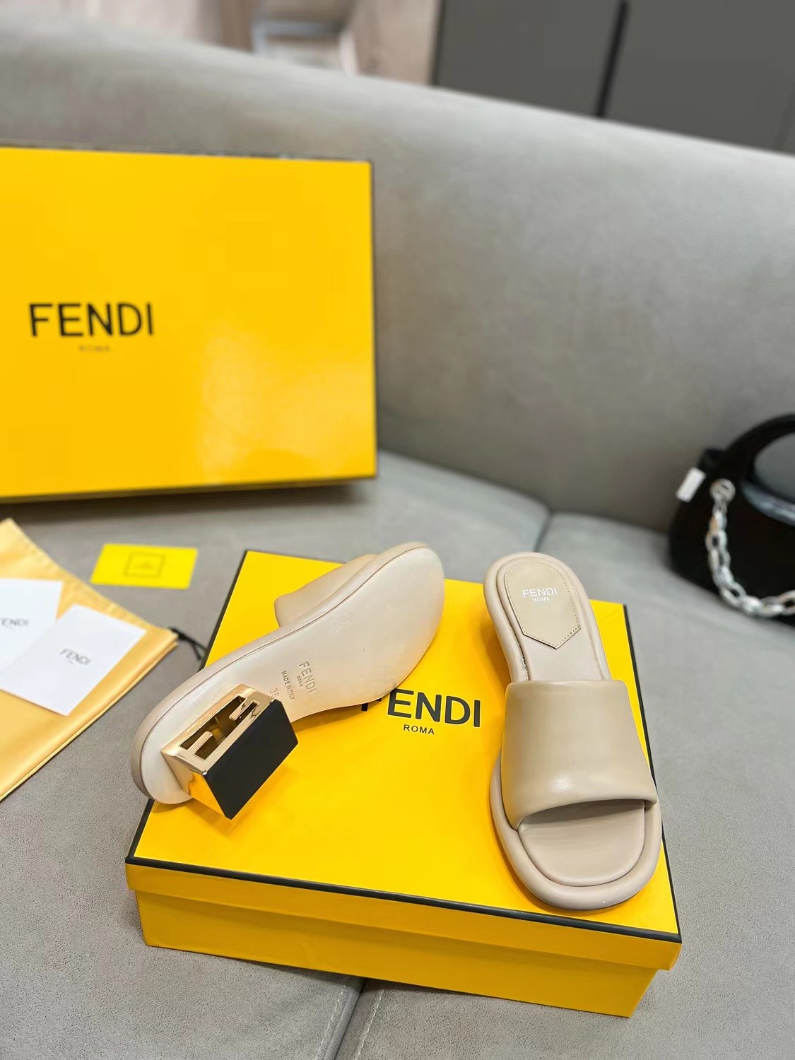 012 31123106  SIZE 35-42