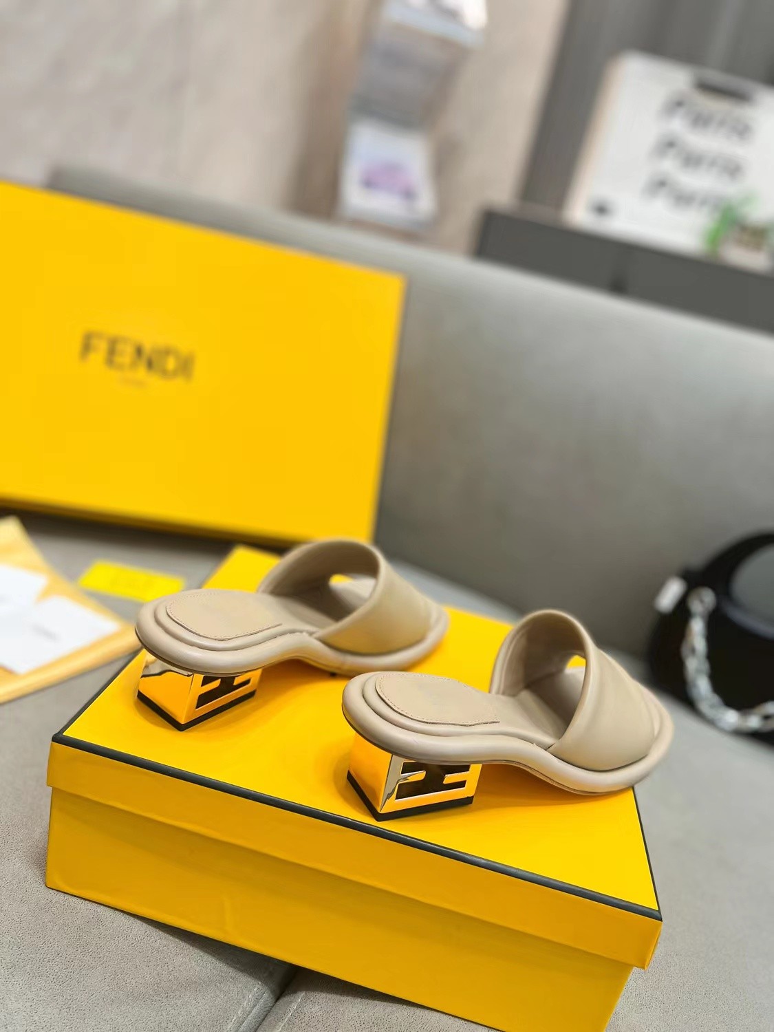 012 31123106  SIZE 35-42