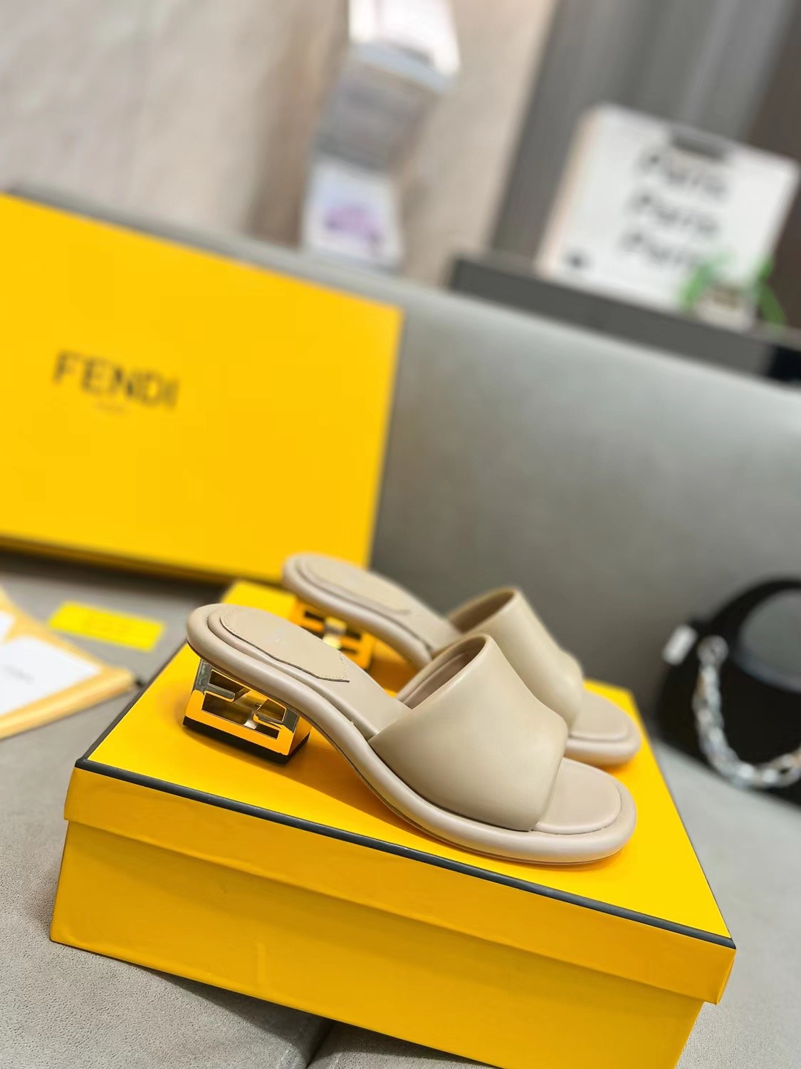 012 31123106  SIZE 35-42