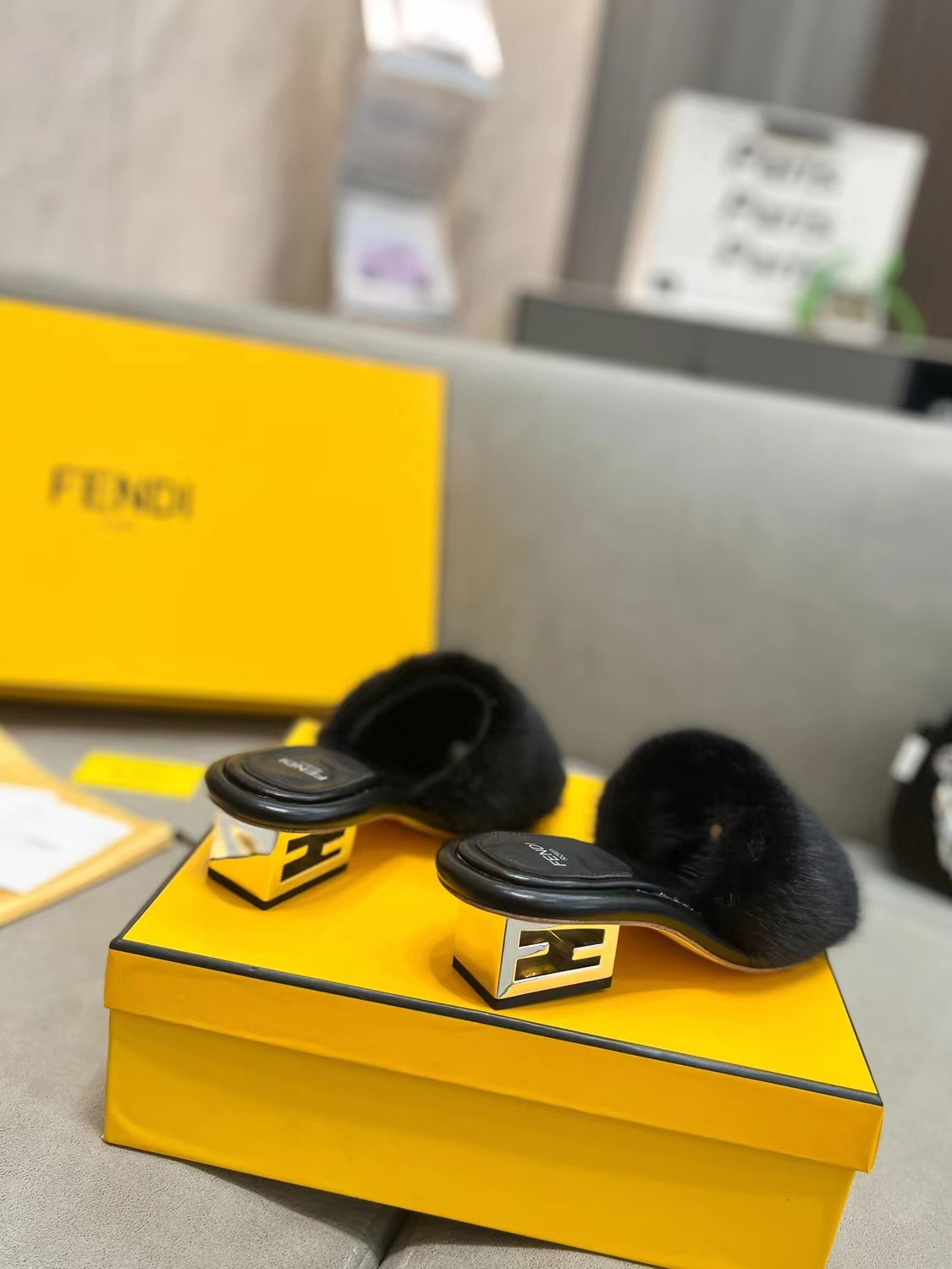 008 42123132  SIZE 35-42