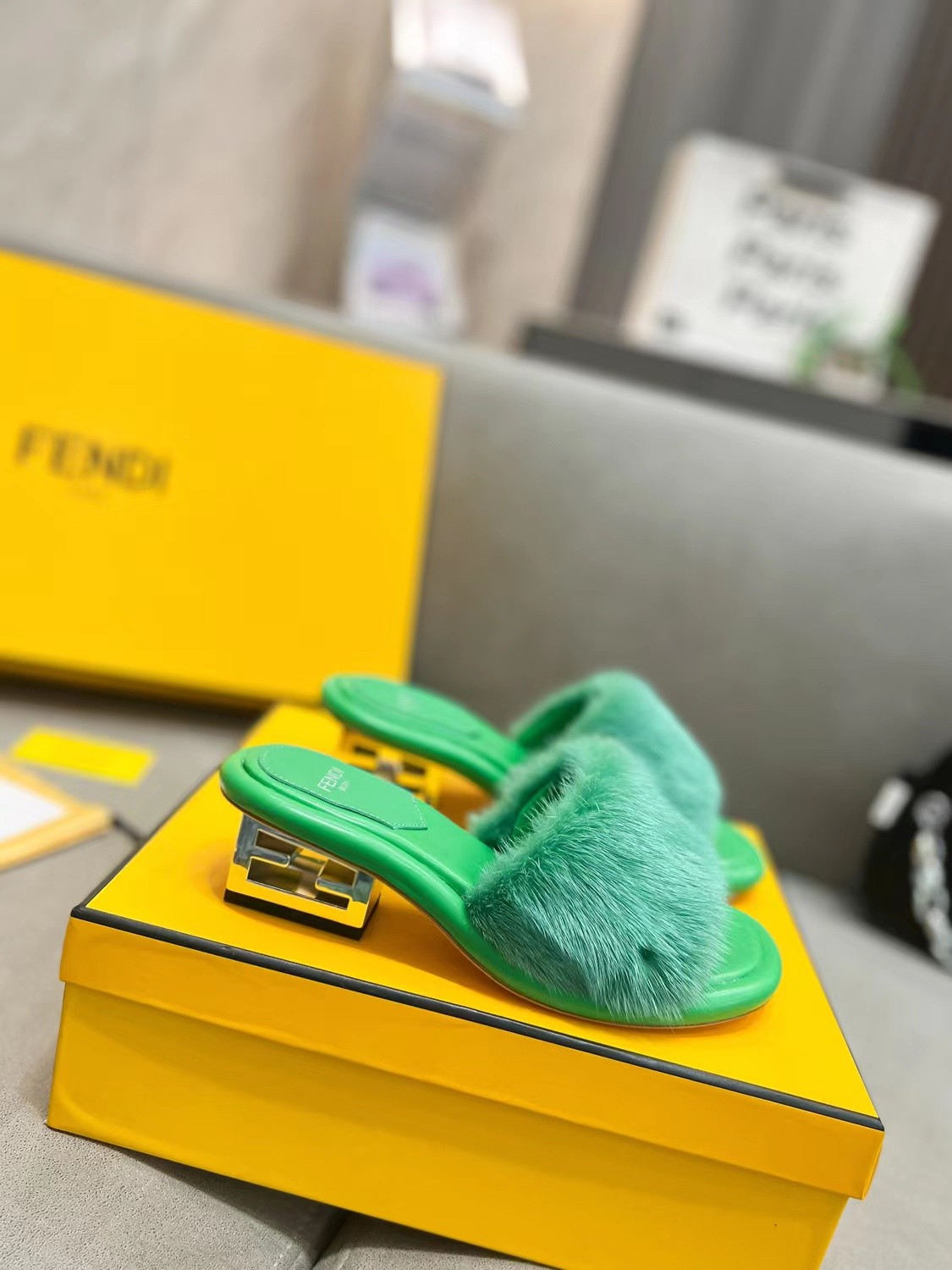 005 42123132  SIZE 35-42