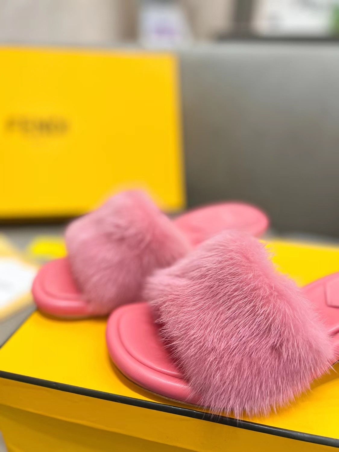 004 42123132  SIZE 35-42
