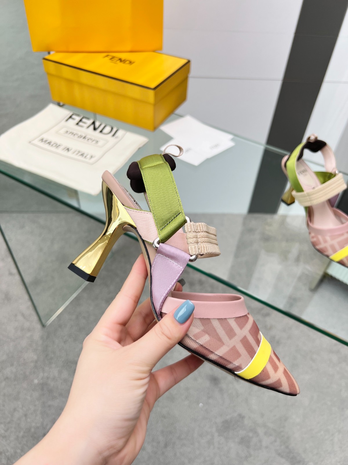 063 25123093 SIZE 35-42