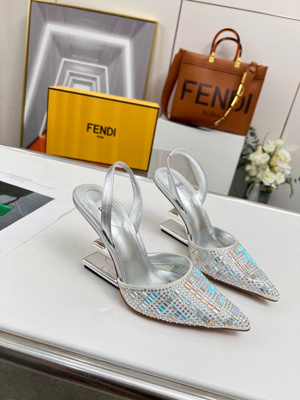 060 33123111 SIZE 35-42