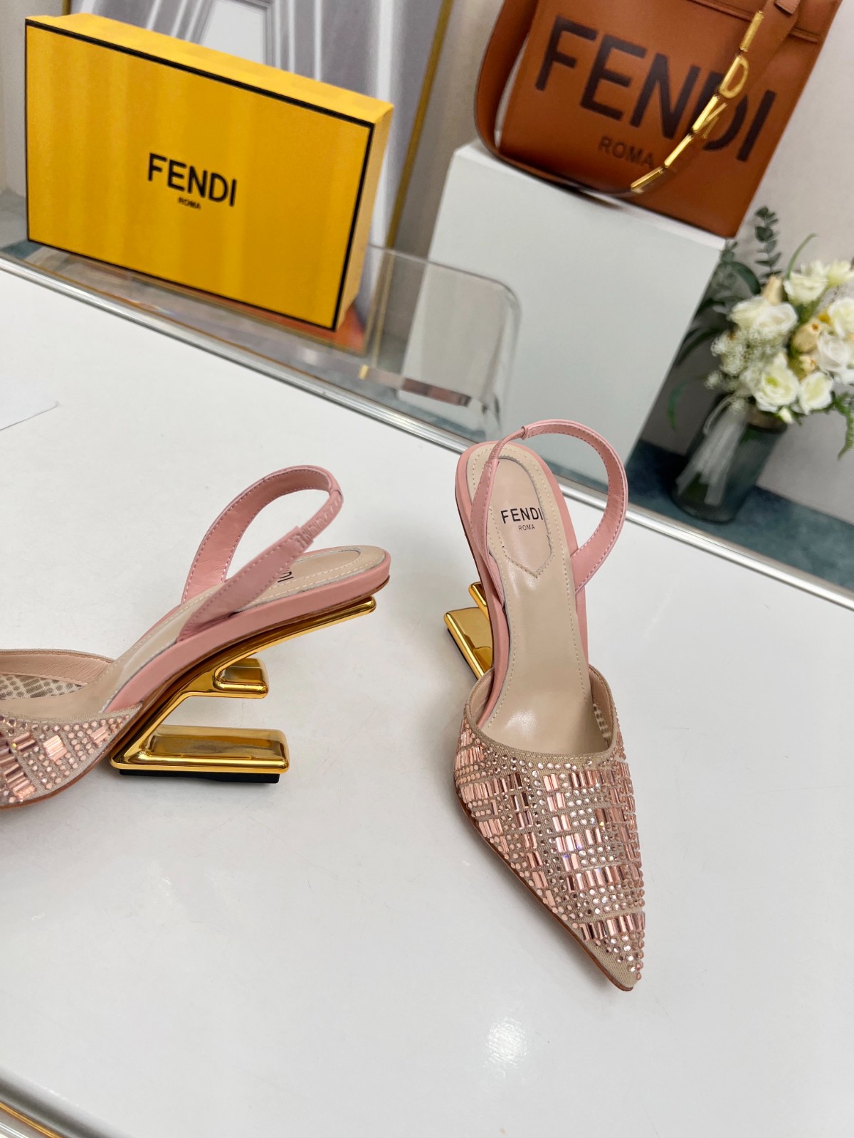 059 33123111 SIZE 35-42
