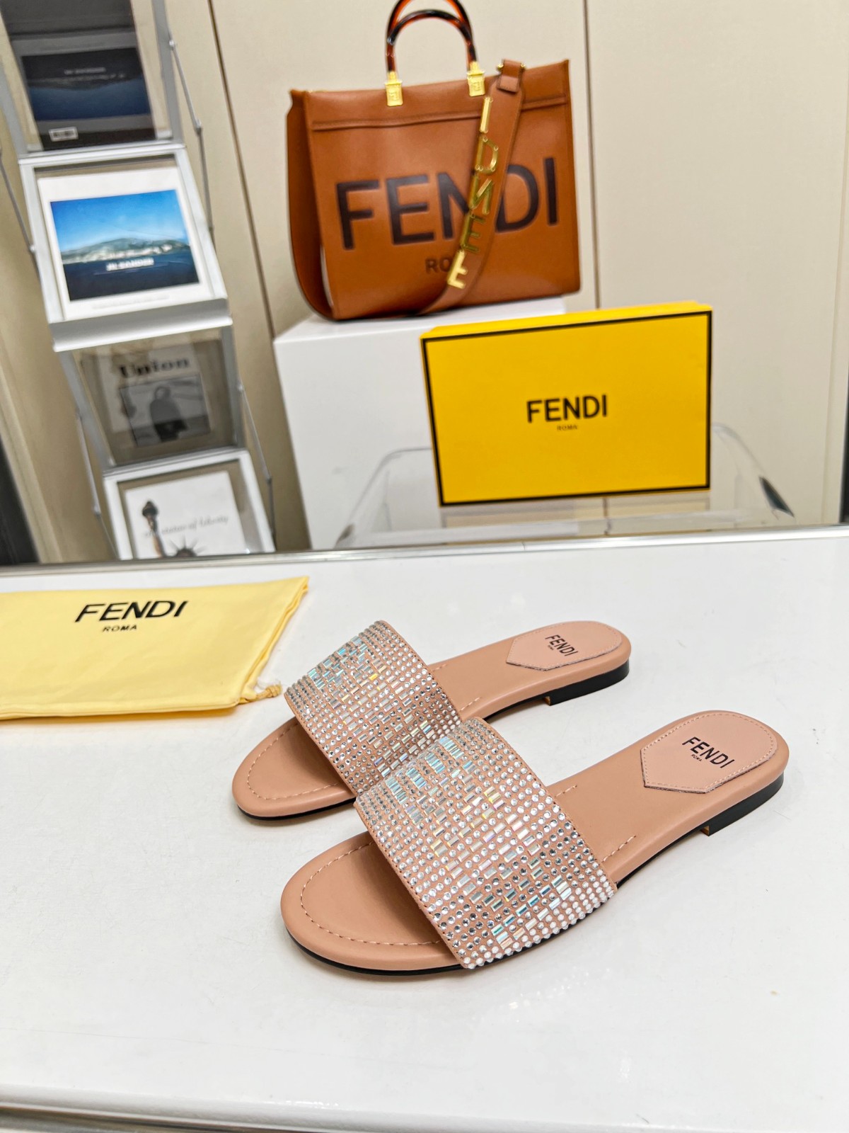 056 22123088 SIZE 35-42
