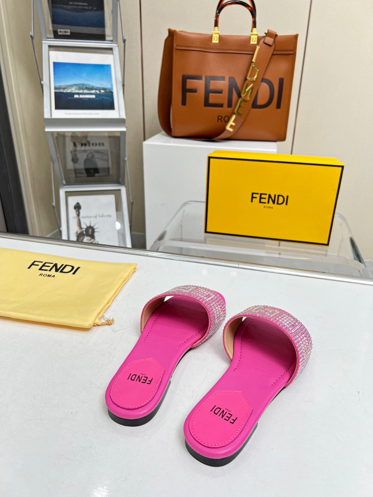 055 22123088 SIZE 35-42
