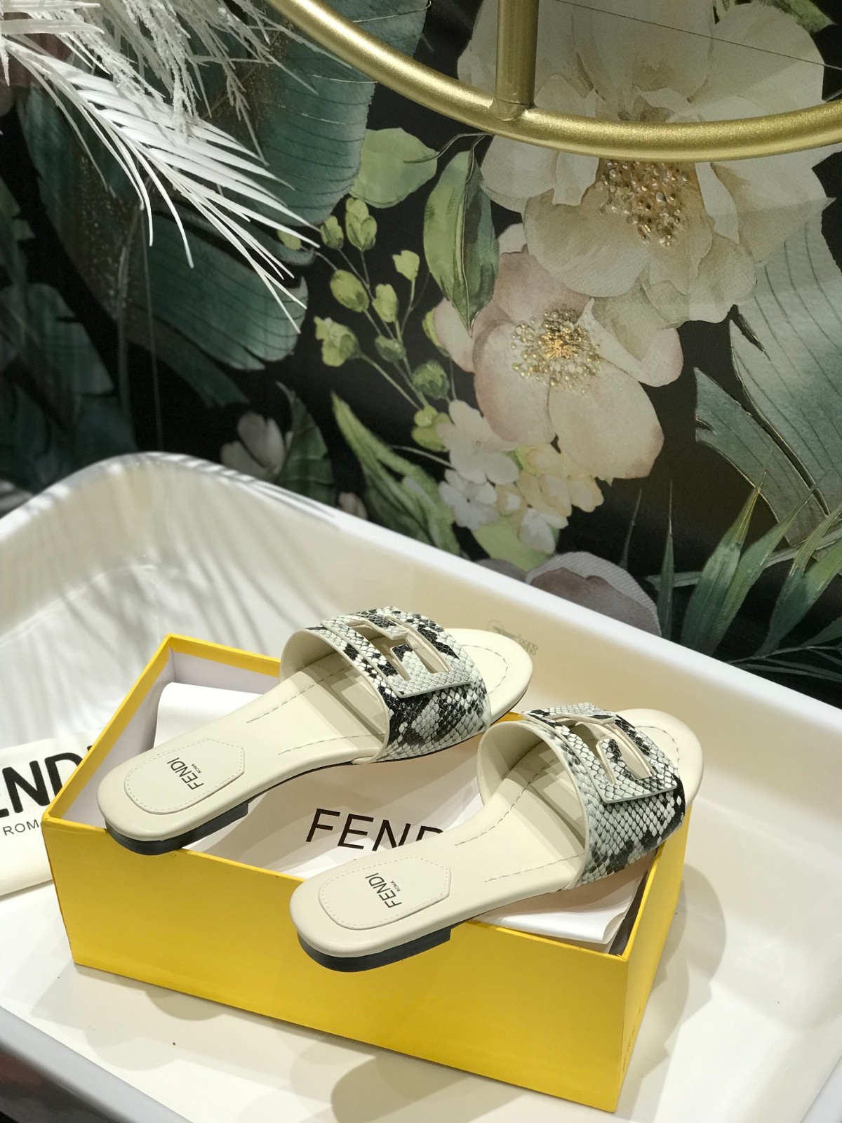 045 22123086 SIZE 35-42