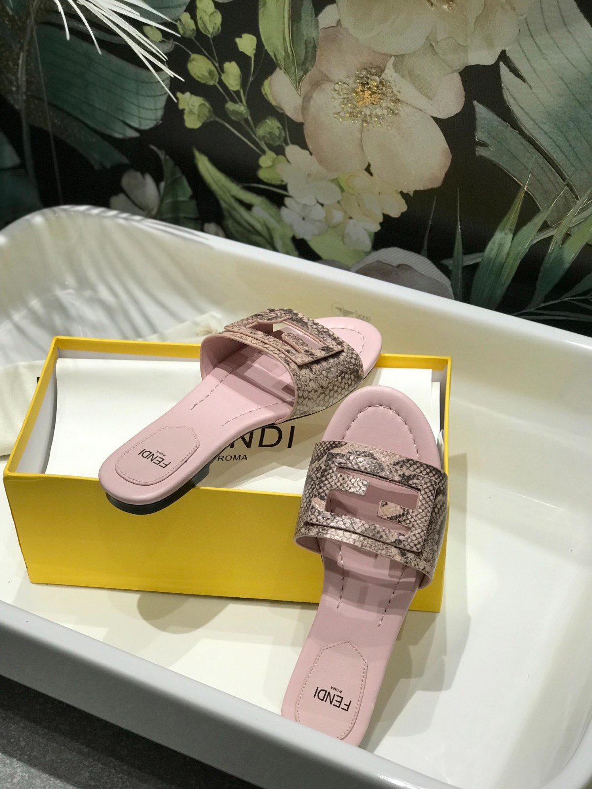 044 22123086 SIZE 35-42