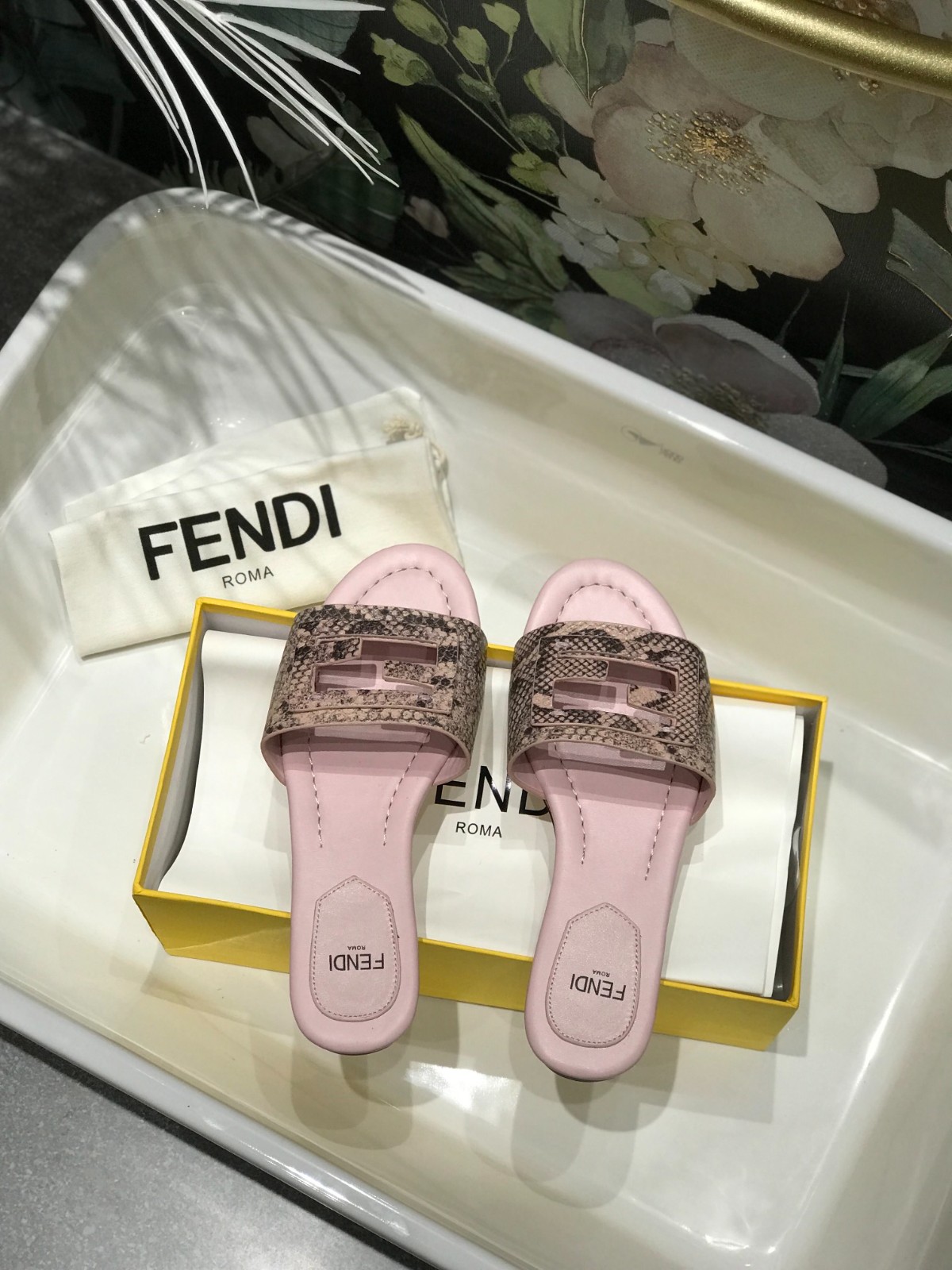 044 22123086 SIZE 35-42