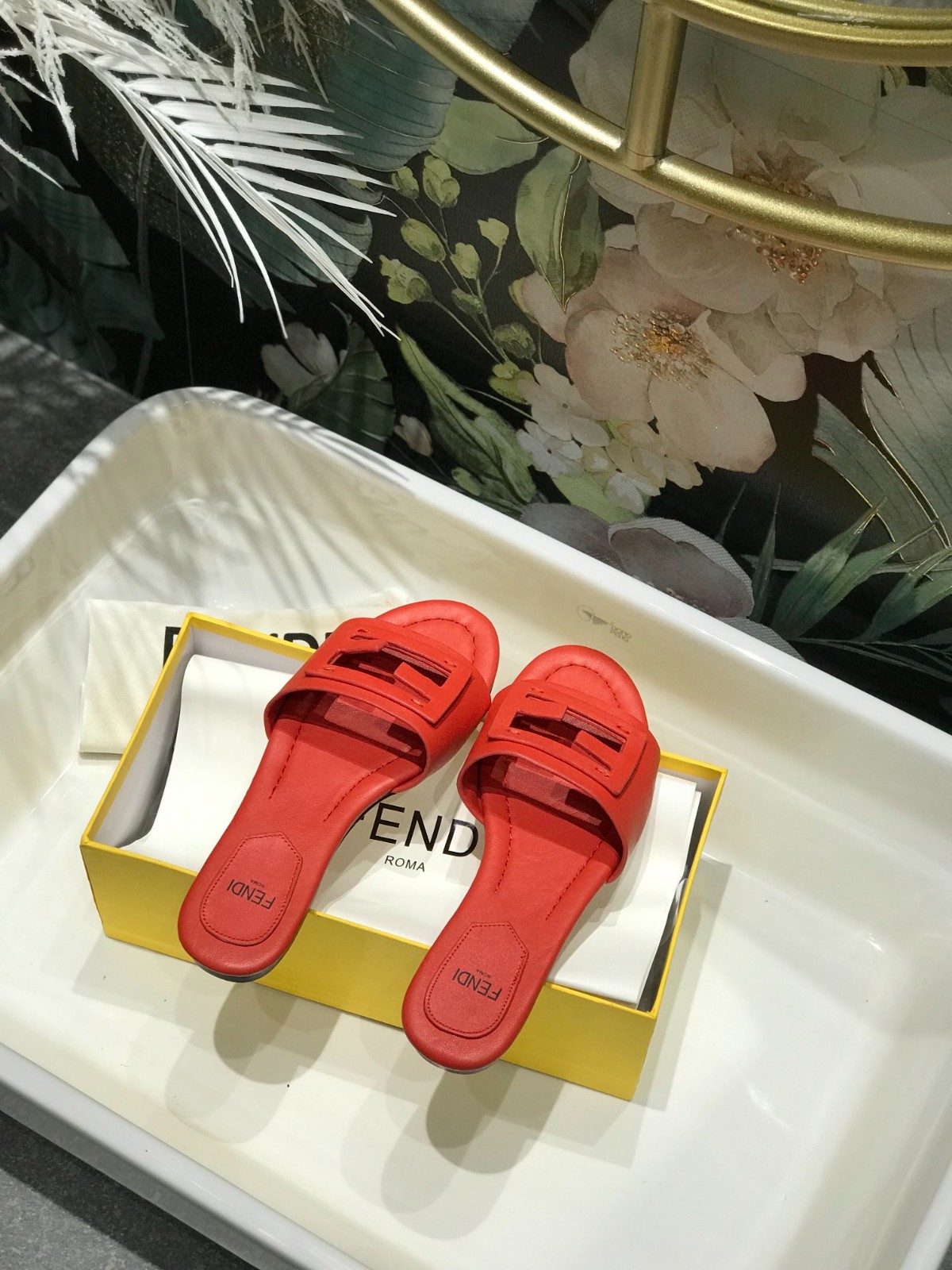 043 22123086 SIZE 35-42