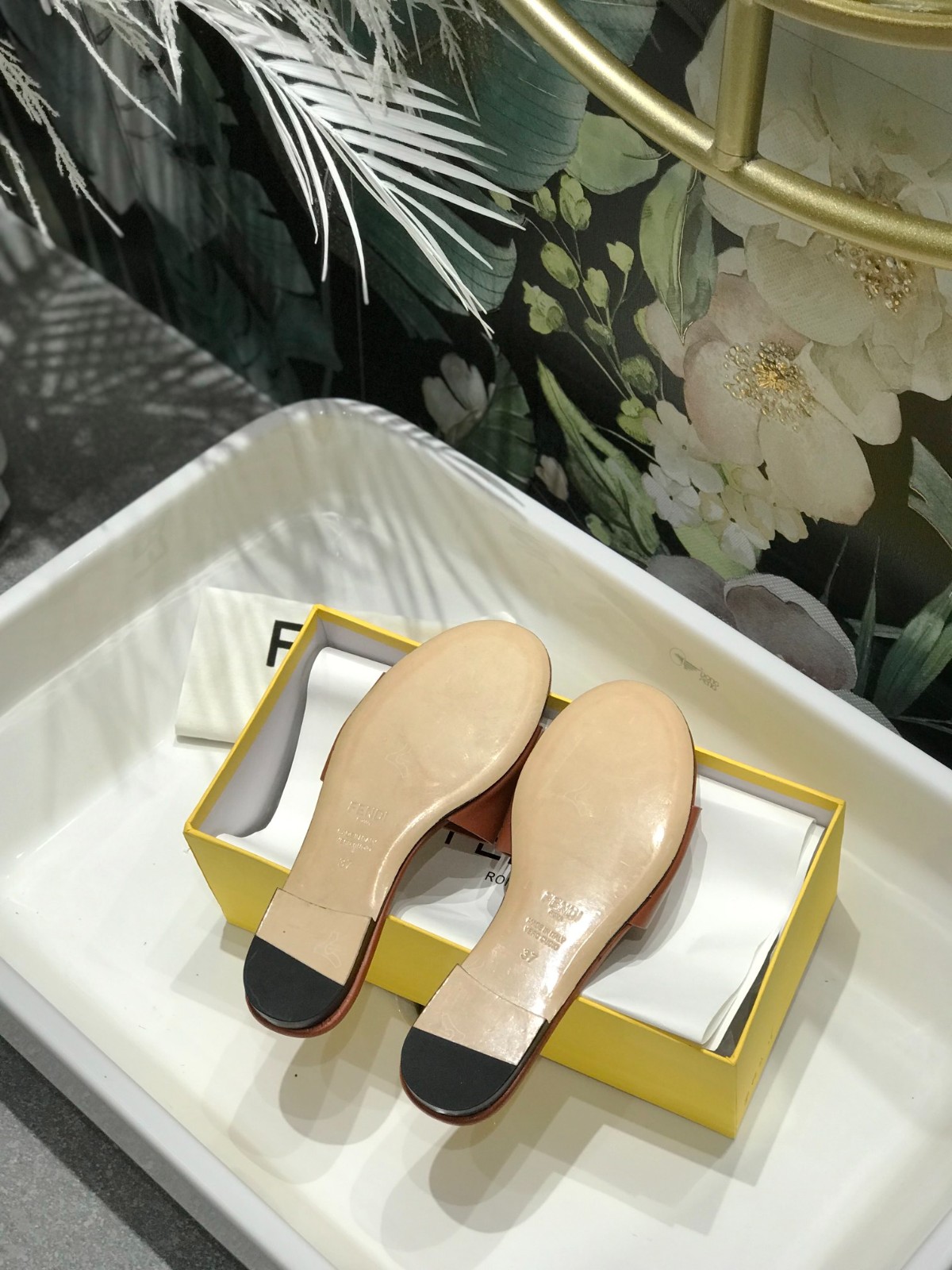 042 22123086 SIZE 35-42