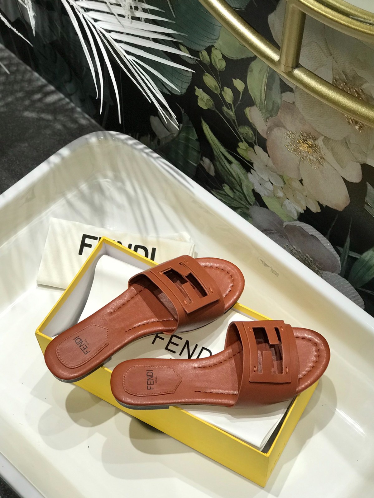 042 22123086 SIZE 35-42
