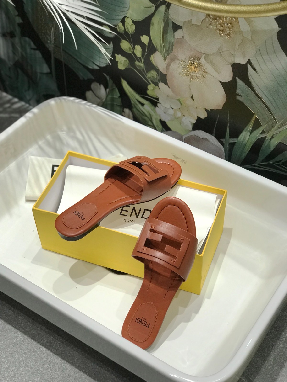 042 22123086 SIZE 35-42