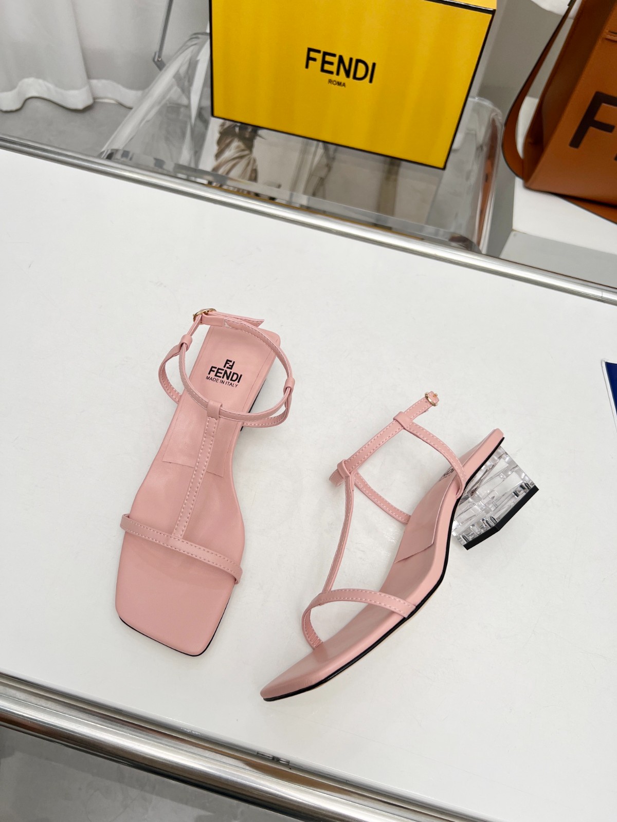 037 26123095 SIZE 35-42