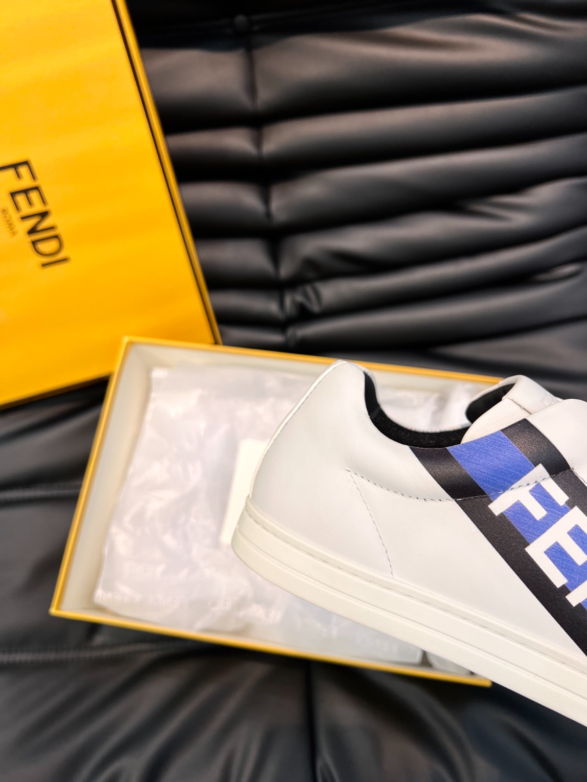 030 38123123 SIZE 348-46