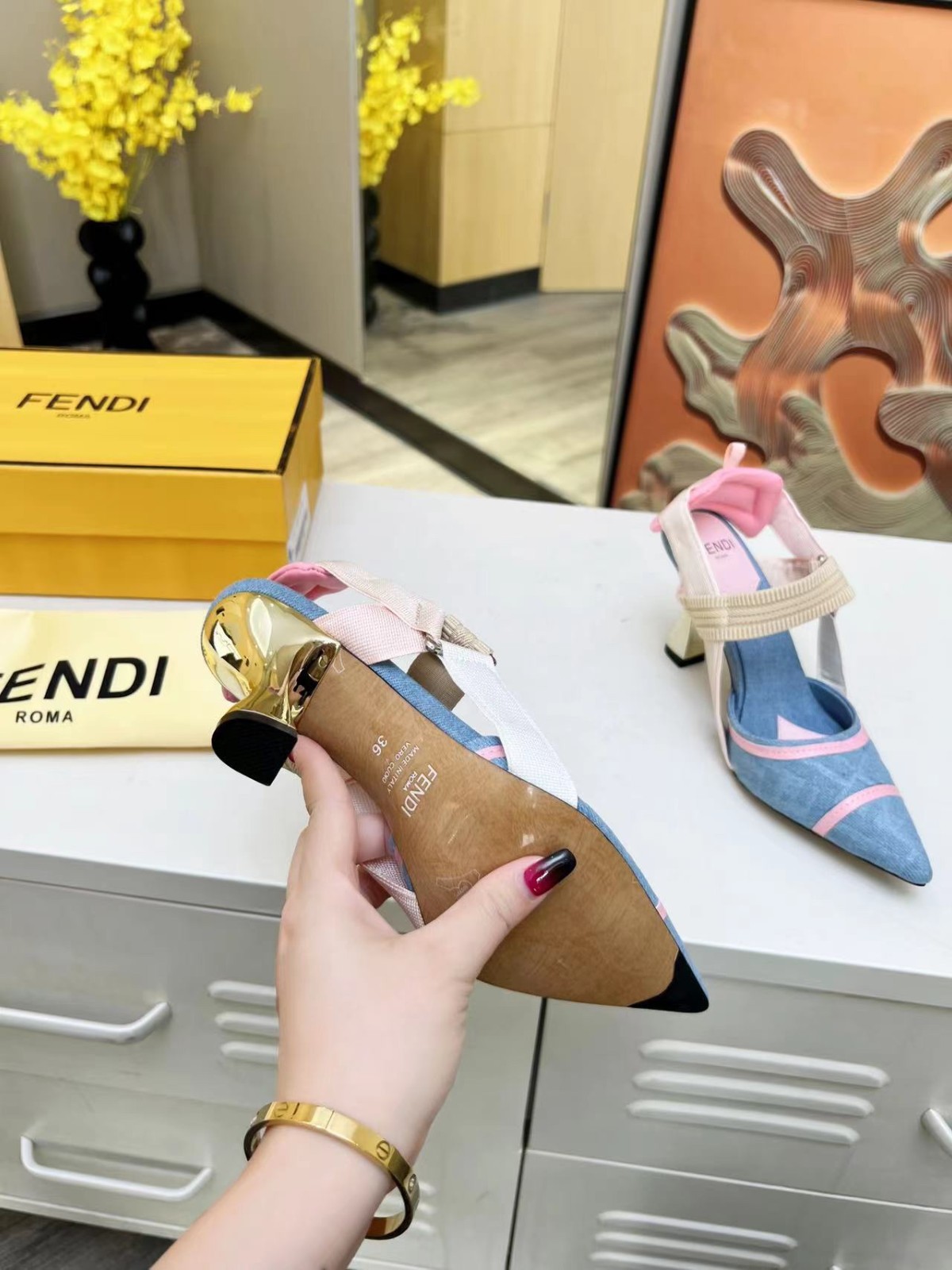 095 22123086 SIZE 35-42