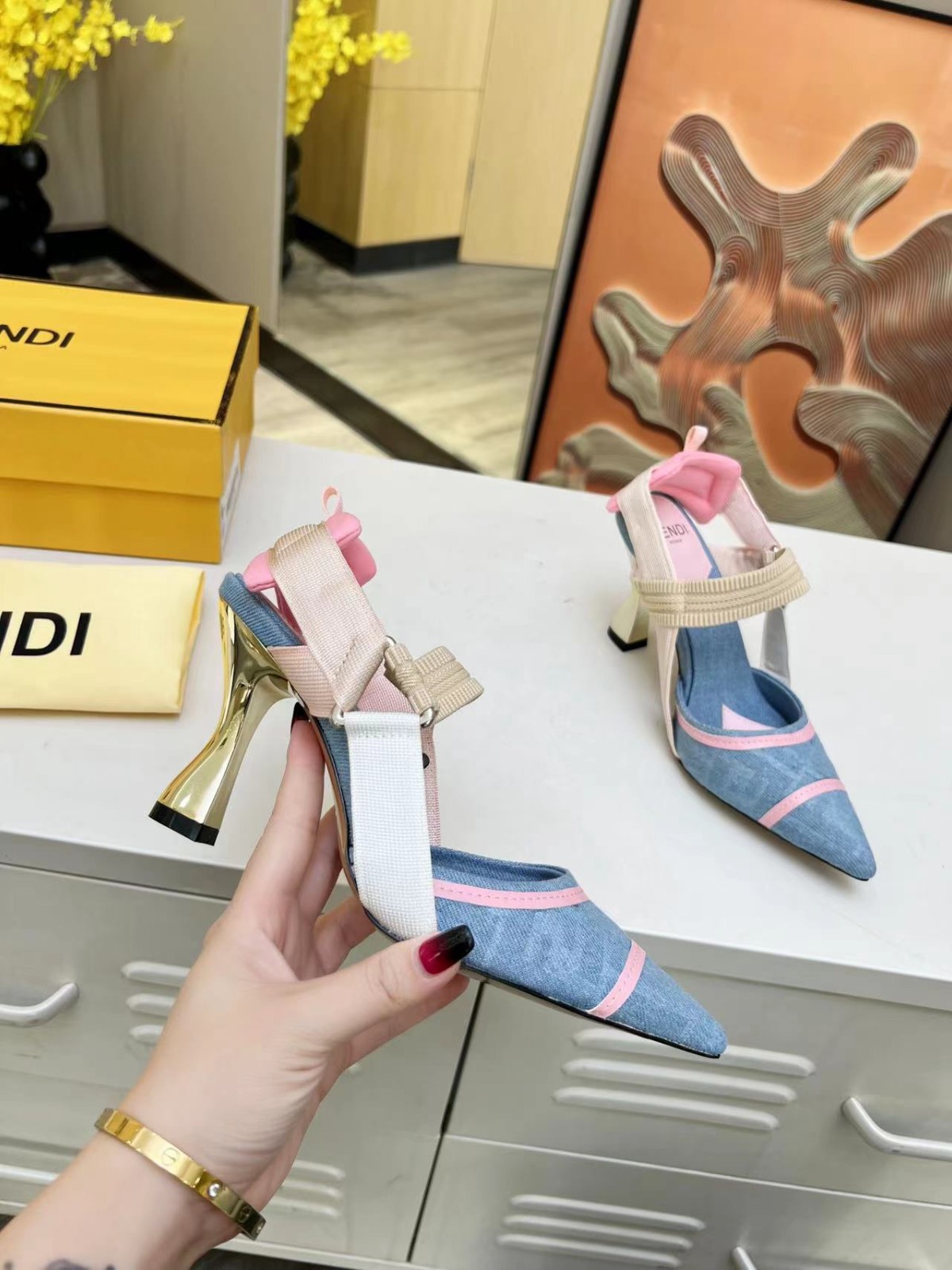 095 22123086 SIZE 35-42