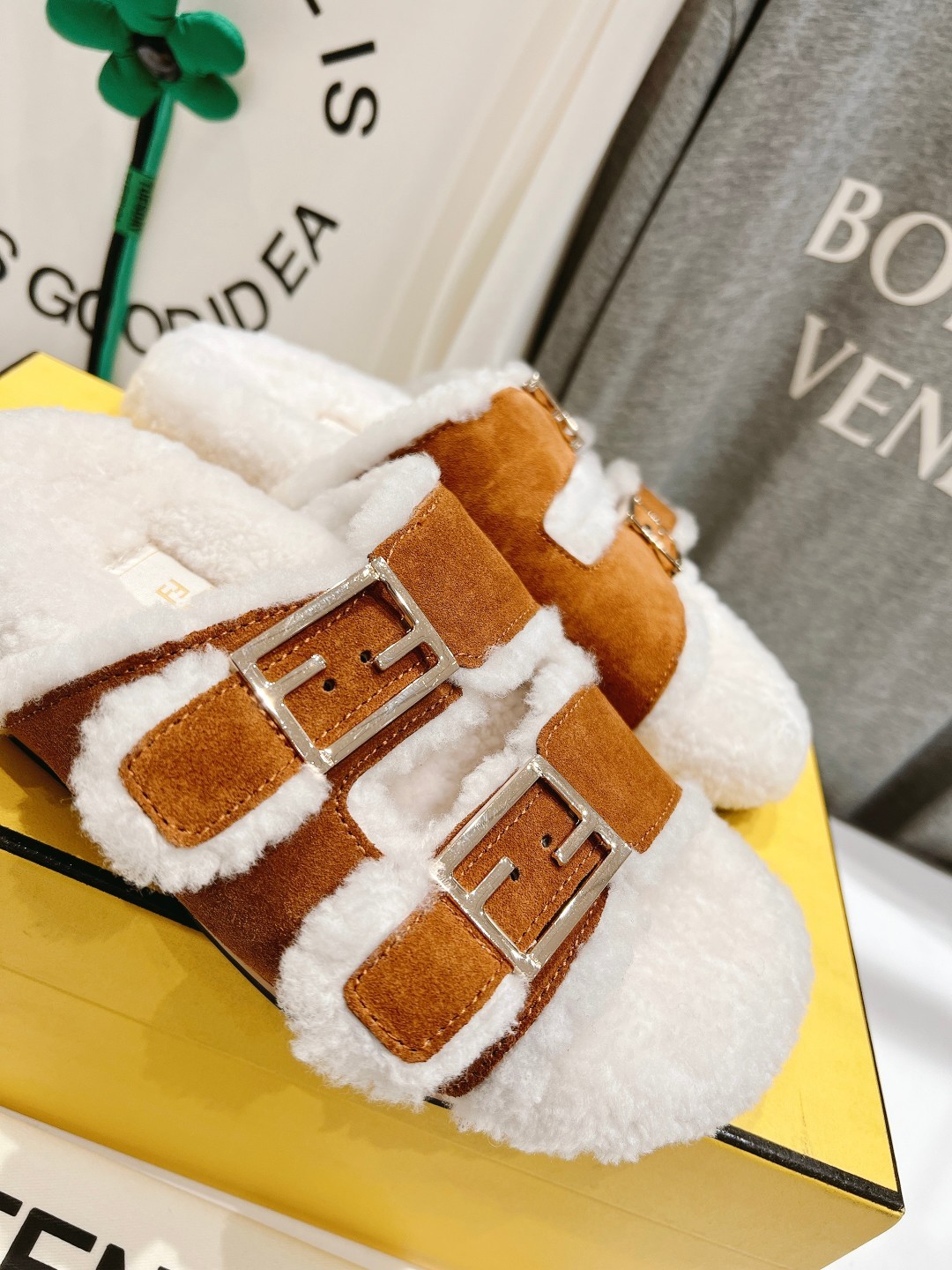 071 32123109 SIZE 35-41