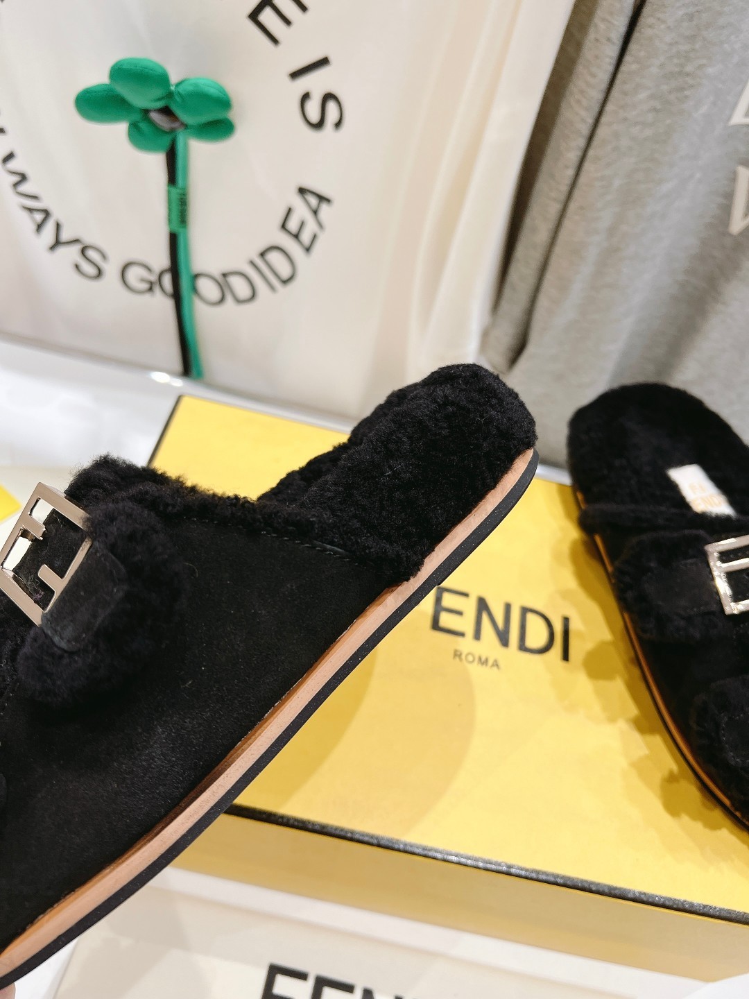 070 32123109 SIZE 35-41