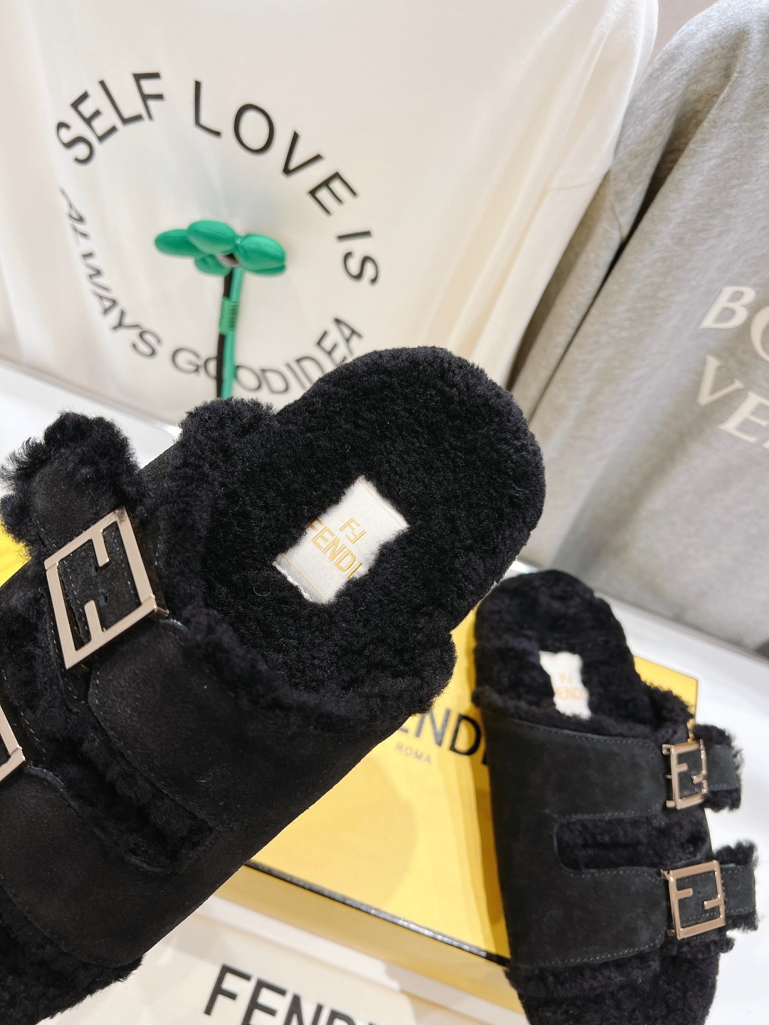 070 32123109 SIZE 35-41