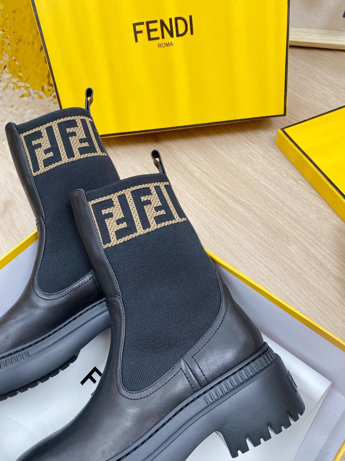042 38123123 SIZE 35-41