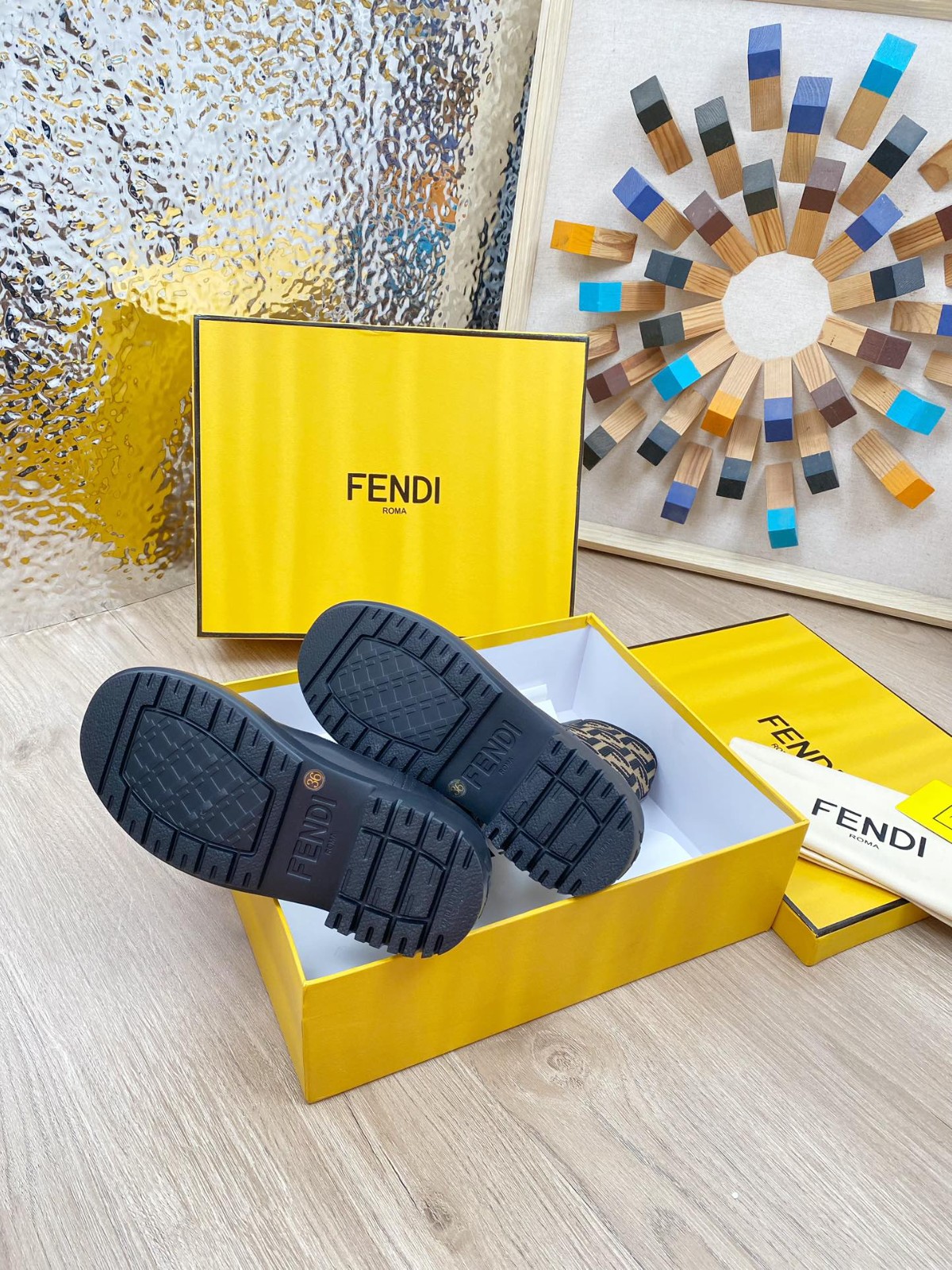 041 38123123 SIZE 35-41