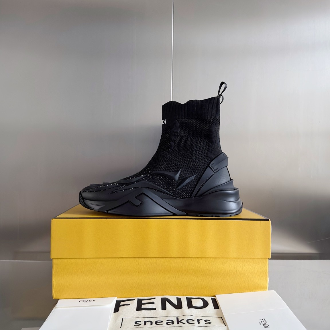 028 43123134 SIZE 35-41