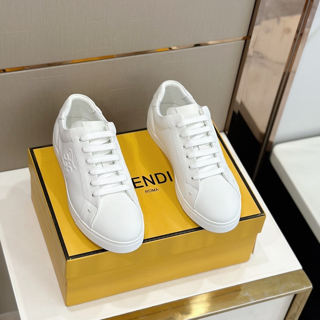 020 36123118 SIZE 38-45