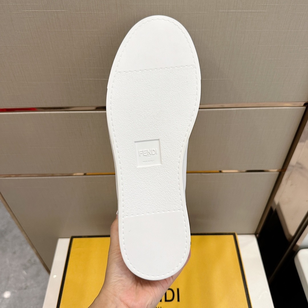 020 36123118 SIZE 38-45